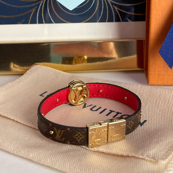 Authentic LOUIS VUITTON LV Circle Reversible Bracelet - Picture 3 of 6
